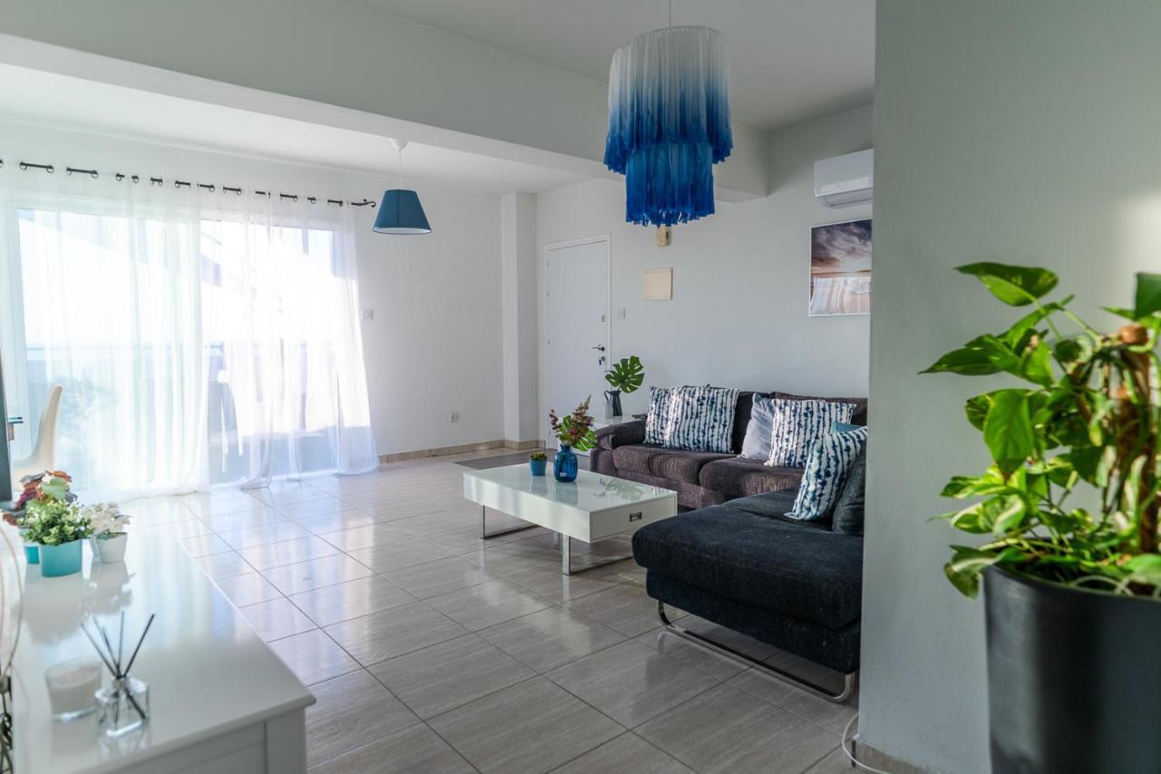 Makenzy Seaview Penthouse Apartment Larnaca Exterior photo