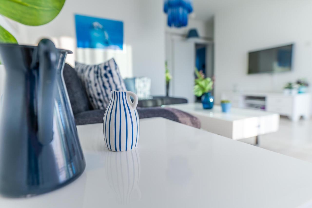 Makenzy Seaview Penthouse Apartment Larnaca Exterior photo
